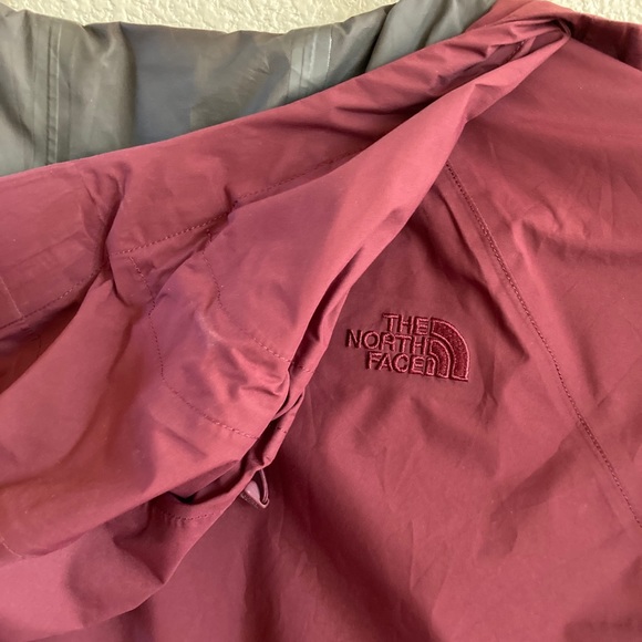 The North Face Burgundy Rain Shell Jacket - Picture 5 of 5